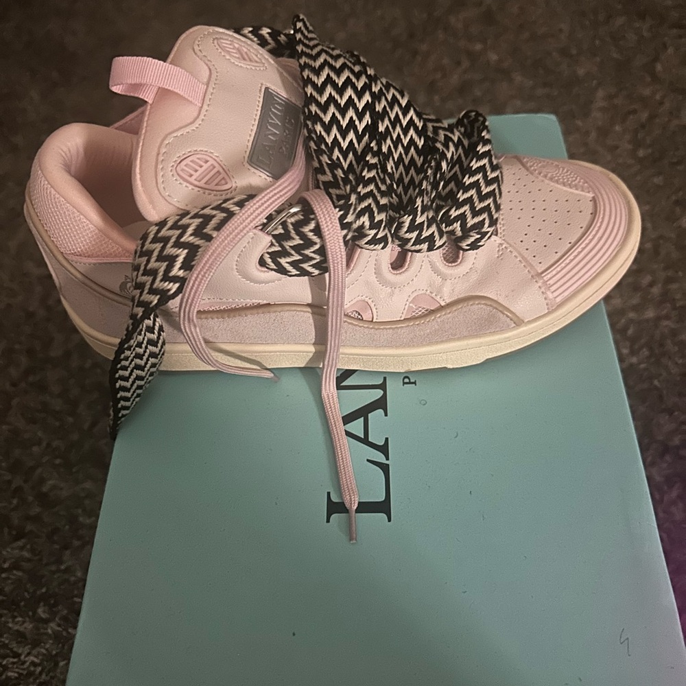 Lanvin Light Pink Sneakers with Patterned Laces